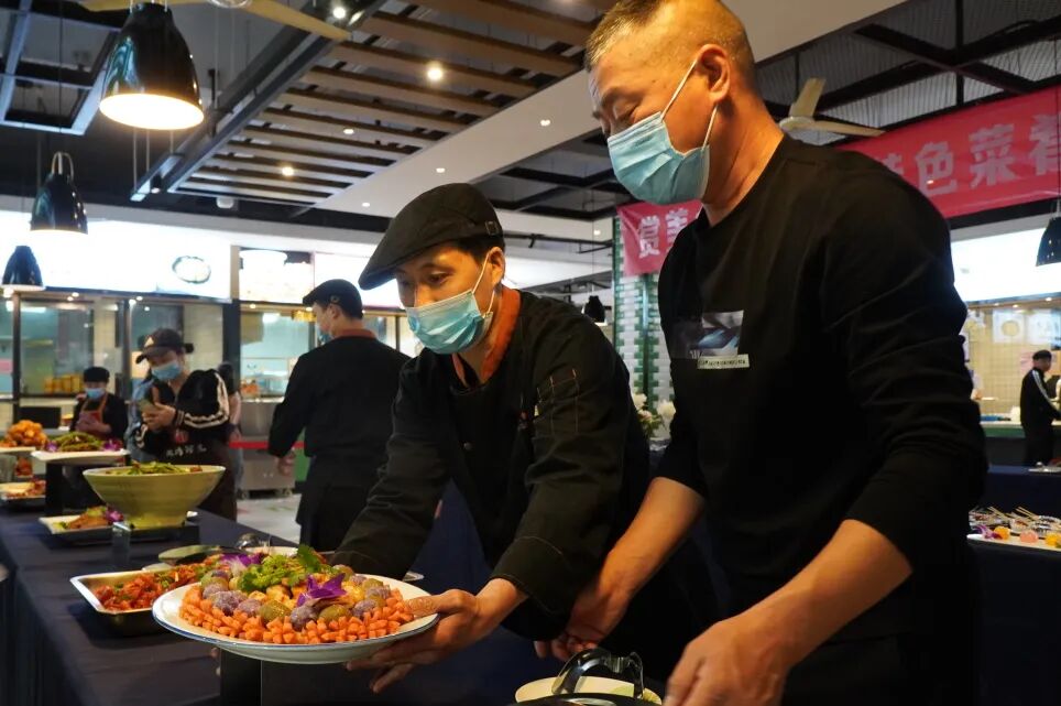 美食嘉年华什么意思？带你体验舌尖上的流动盛宴与快乐探索
